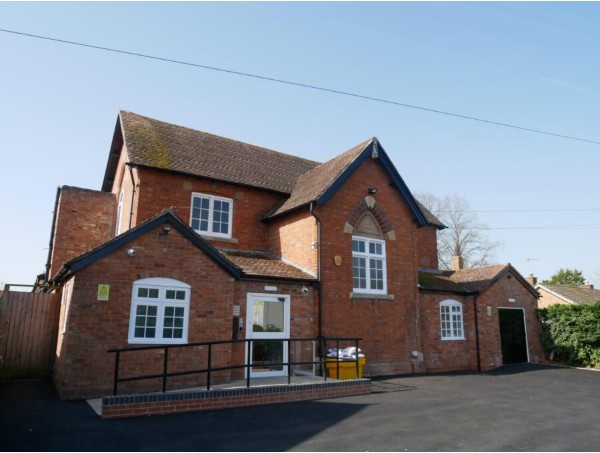 Front gate of Alcester Children and Family Centre